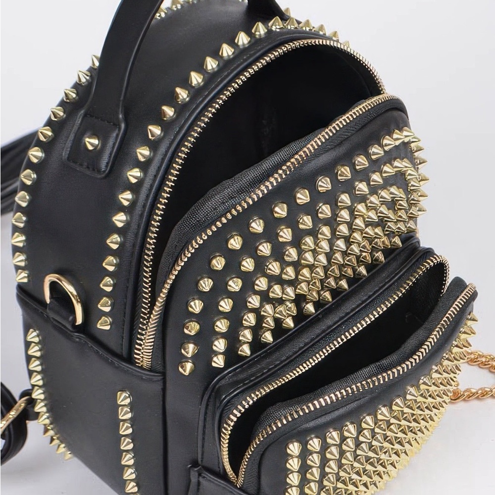 Studded Backpack With Chain Zippier - Picture 3 of 4